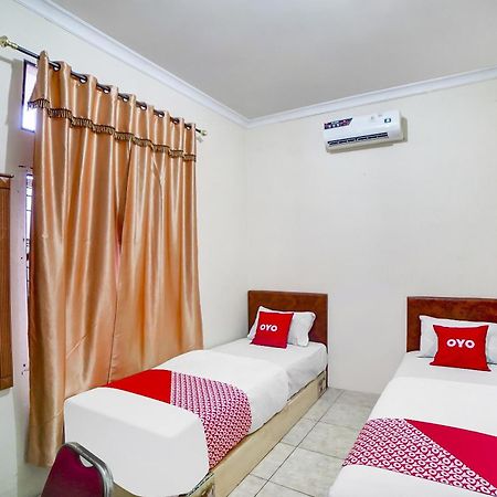 Oyo 91199 Felicia Homestay Medan Eksteriør bilde