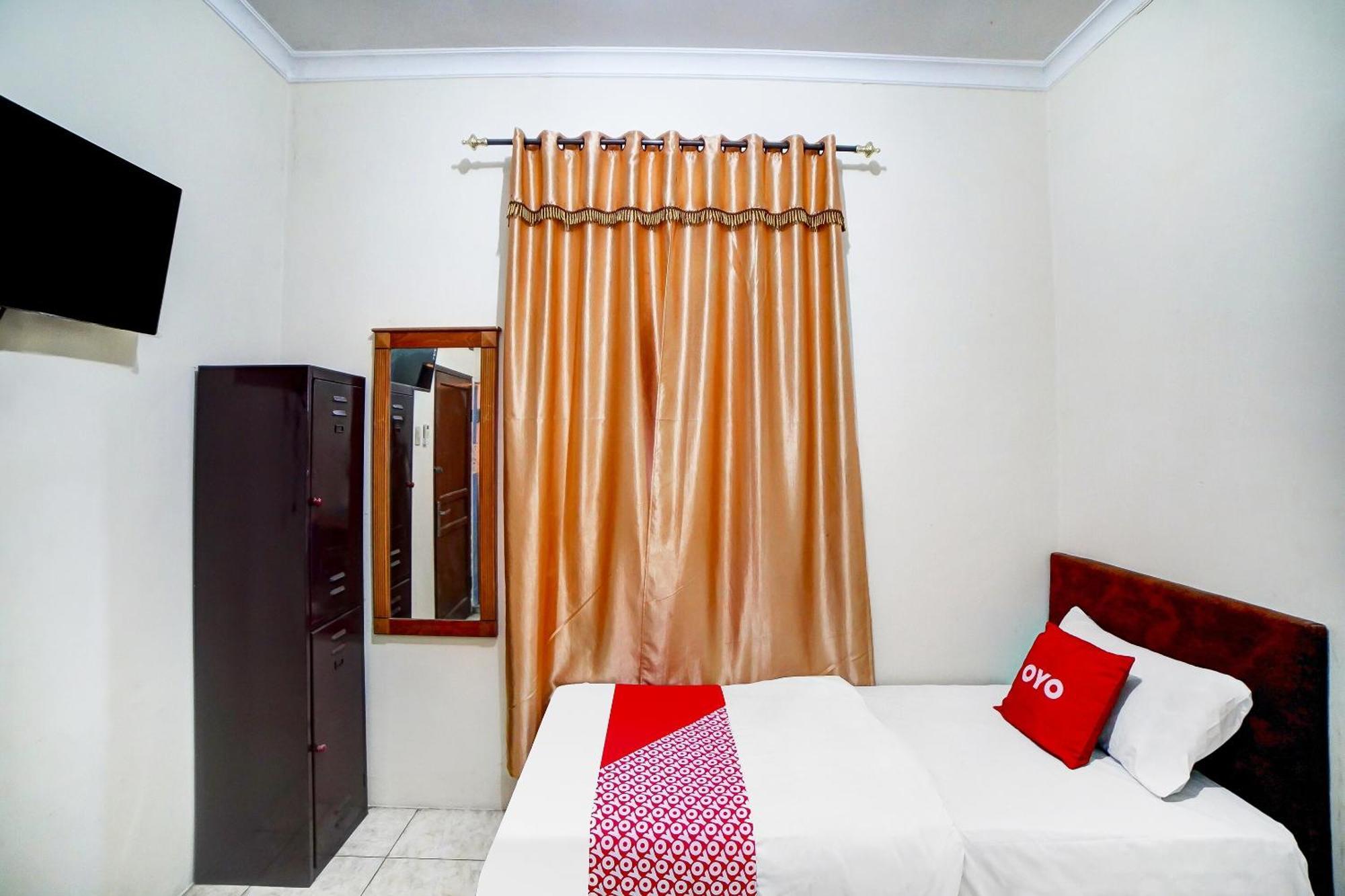 Oyo 91199 Felicia Homestay Medan Eksteriør bilde