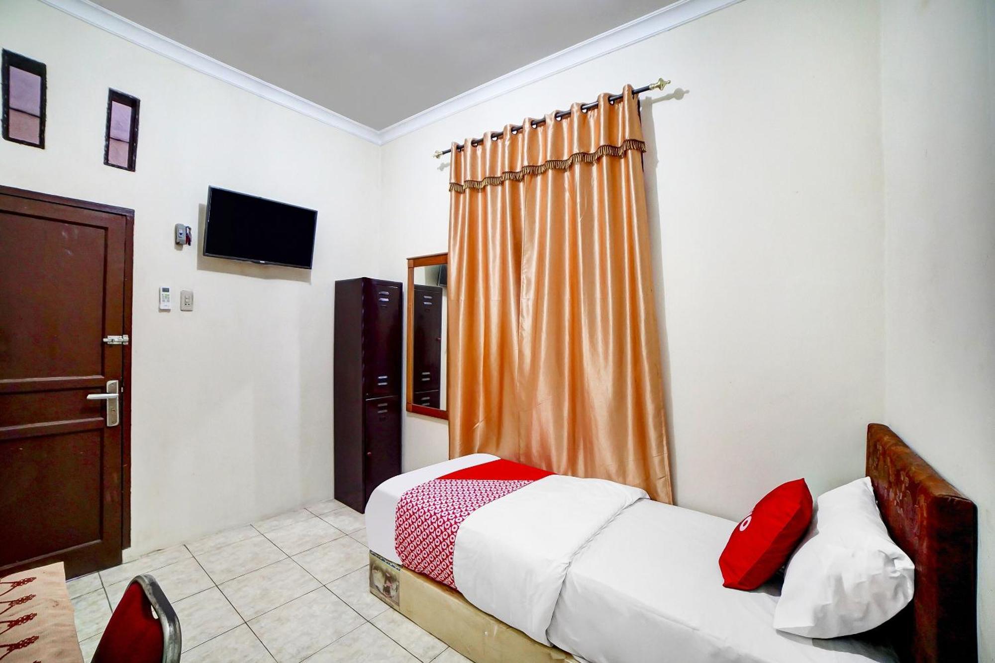 Oyo 91199 Felicia Homestay Medan Eksteriør bilde