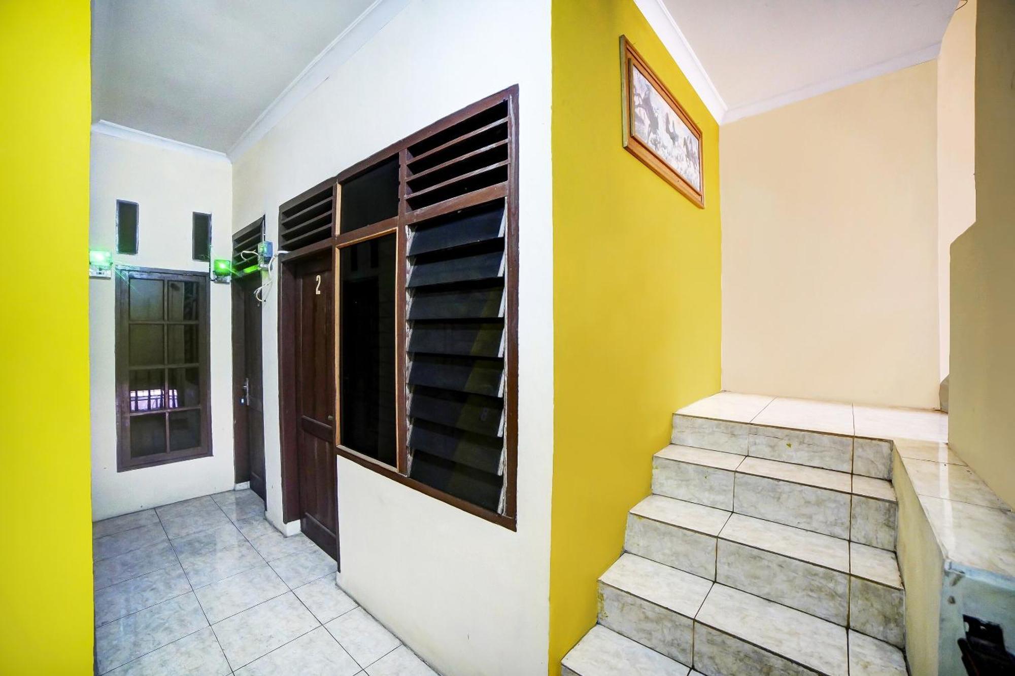 Oyo 91199 Felicia Homestay Medan Eksteriør bilde