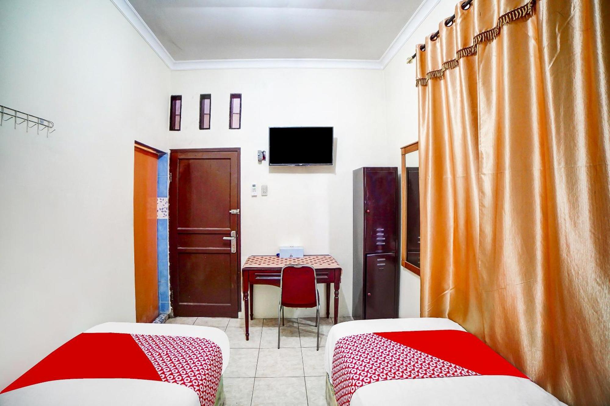 Oyo 91199 Felicia Homestay Medan Eksteriør bilde